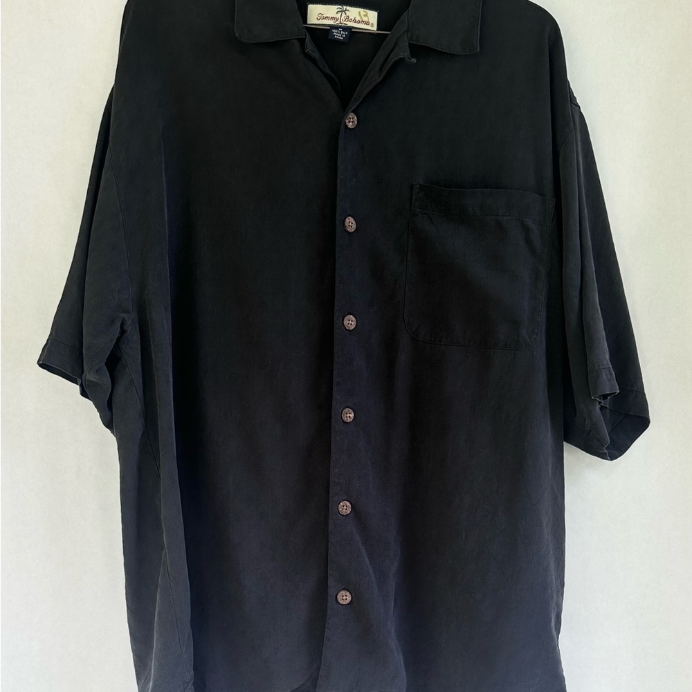 Tommy Bahama Men's Black 100% Silk Button Down Short Sleeve Shirt